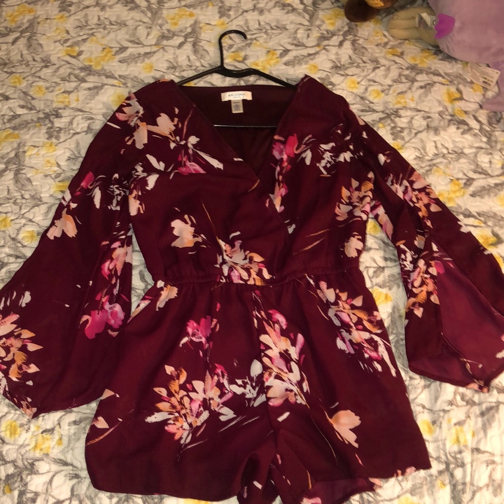 Trendy burgundy jumper🌹